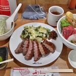 牛たん炭焼き 利久 - 期間限定海鮮丼と牛たん焼定食(3枚)