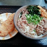 こがね製麺所 - 肉うどん中　と　とり天