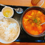 カルビ丼とスン豆腐専門店 韓丼 - ☆ホルモンスンドゥブ定食☆