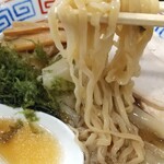 づゅる麺 池田 - 麺リフト