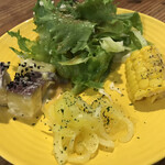 バナナカフェ - オススメスパイスカレーのサラダ