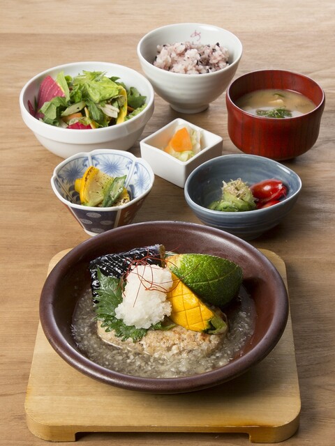 やさい家めい 表参道ヒルズ本家 表参道 居酒屋 ネット予約可 食べログ やさい家めい 表参道ヒルズ本家 表参道 居酒屋 ネット予約可 食べログ