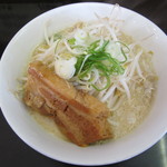 麓郷舎 - 塩・半麺・野菜少なめ