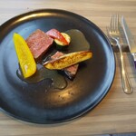 シャレル・ランデヴー - リブロースの炭火焼き