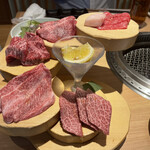 和牛放題の殿堂 秋葉原 肉屋横丁 焼肉 - 