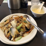 陳餃子亭 - 中華丼
