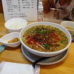 ウェイハイキッチン - 特製担々麺800円ご飯付き