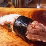 栄寿司小吉 - さえずりの寿司、脂の旨みとシャリの酢が良く合う