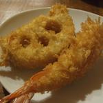 大阪串かつ てん家わん屋 - 「れんこんと海老」（共に￥100）：サクッとホコッとしたれんこん！プリッとジューシーで甘い海老♪