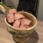 Ushinari - 昆布締め厚切り牛タン。