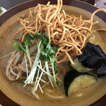 カメイノ食堂 - カオソーイ