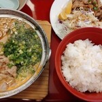 ジョイフル - 鉄鍋醤油ラーメンとスタミナ豚炒めセット