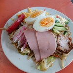 黒恵屋食堂 - 冷やし中華のような見た目の五目焼きそば550えーん