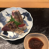 ふしきの - 昼の懐石１２１００円。初鰹叩き。皮目の塩振りが絶妙で、臭みが全くなく、お醤油なしでもいただける味わいです（╹◡╹）（╹◡╹）