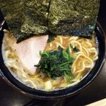 らーめん 井上家 - ラーメン（多めかため）800円