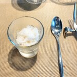 La Brianza - セージとレモンのソルベ。おいしいお口直し　この日のワインは、スパークリングからのシャルドネでした☆