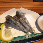 お魚処 うおとも - メヒカリ唐揚げ。あれ？前より数減りました？