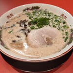 博多長浜らーめん だるま一家 - だるまラーメン