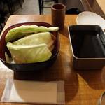 大阪串かつ てん家わん屋 - お通しのキャベツはお代わり無料！！