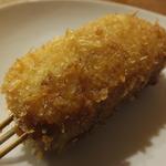 大阪串かつ てん家わん屋 - 「だし巻串」（味付き・￥100）：フワッと香ってまろやかand香ばしい♪
      