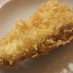 大阪串かつ てん家わん屋 - 「白身魚」（￥200）：“洋食屋の白身魚フライ”よりもコクもより感じるかな？