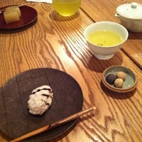 HIGASHIYA GINZA - 季節の和菓子　干し柿のクリームチーズはさみ