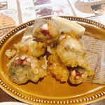 立ち飲み食堂 ウルトラスズキ - 真蛸のフリット