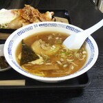 中華大学なるい - ラーメン