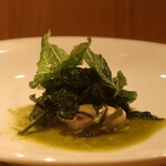 RISTORANTE IL NODO - 真鶴岩の岩牡蠣 ヴァポーレ 渡辺農園の新玉ねぎ 万願寺唐辛子 空心菜
