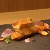 RISTORANTE IL NODO - 天城 下山さんの3年アマゴ 渡辺農園のビーツ(発酵) 横田さんの薔薇 紫蘇アップ