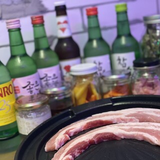 Toast the classic samgyeopsal with chamisul♪