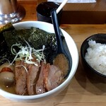 Jeiroumen - 豚骨醤油ラーメンとライスのいつもの家系の
                      絵ずら