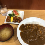 Kitsuchin Tomo - カレーライス 700円 チキン竜田揚げ(小) 350円(税込)