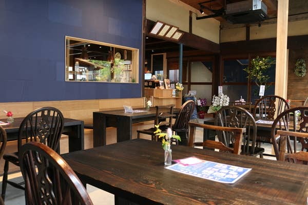 【むちらぶ@（本日評価予定）】んきや 古い木造店舗 自然に囲まれたカフェ 新木場駅から徒歩6分。 ⁡ 木材倉庫をリノベーションしたカフェ