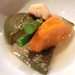 ぎんざ 一二岐 - 高知県産鰹のわら焼き 1500円 の野菜の炊き合わせ