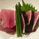 ぎんざ 一二岐 - 高知県産鰹のわら焼き 1500円 の鰹のわら焼き