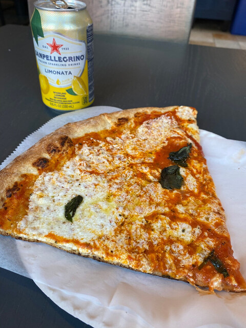 おぴざページ OG ZAZA - New Haven Style Pizza