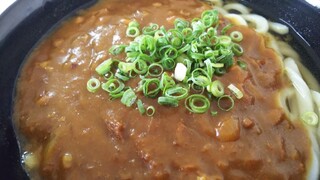 とみよし食堂 - うどんの上にカレーが乗っかったビジュアル