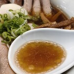 Tsurumen - 美しい醤油スープ