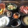 Sumibiyakiniku Suteki Kojon - 三種盛り：￥１，６５０。デザートのスイカが。。。