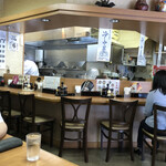 新華園 - 店内の雰囲気♪