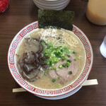 博多長浜らーめん もりや - らーめん  650円   麺はカタで