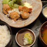 湘南とんび - 日替りとんび定食(若鶏の唐揚)