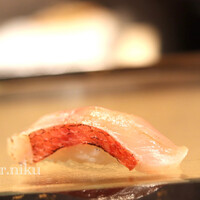 川崎 鮨 よこ田 - 金目鯛の昆布〆あぶり