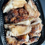 鯖の助 - 若鶏(小)   鶏の炭火焼きはテッパンですね！ほんのりガーリック味のタレがグー✊