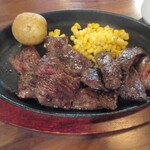 肉バル ジラソーレ - 牛ハラミカットステーキ