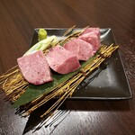 焼肉と牛たん 兼 - 