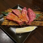 Yakiniku To Gyuutan Ken - 