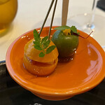 ナベノ-イズム - ホオズキ、ベジョータ・チョリソーとマンチェゴチーズのピンチョス