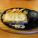 ココス - ビーフチーズハンバーグステーキ714円